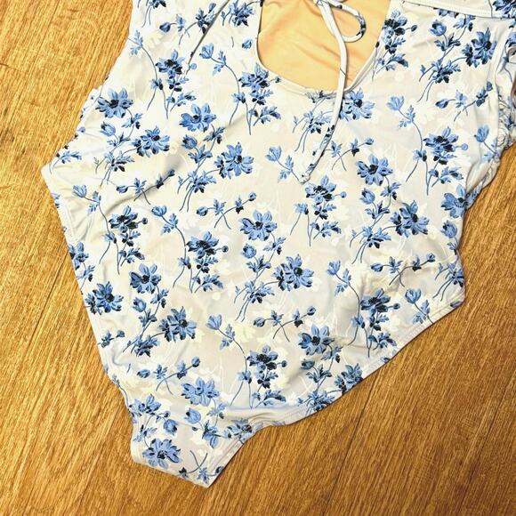 A Pea in the Pod Maternity Blue Floral Ruffle One-Piece Swimsuit Size Medium - Picture 10 of 13